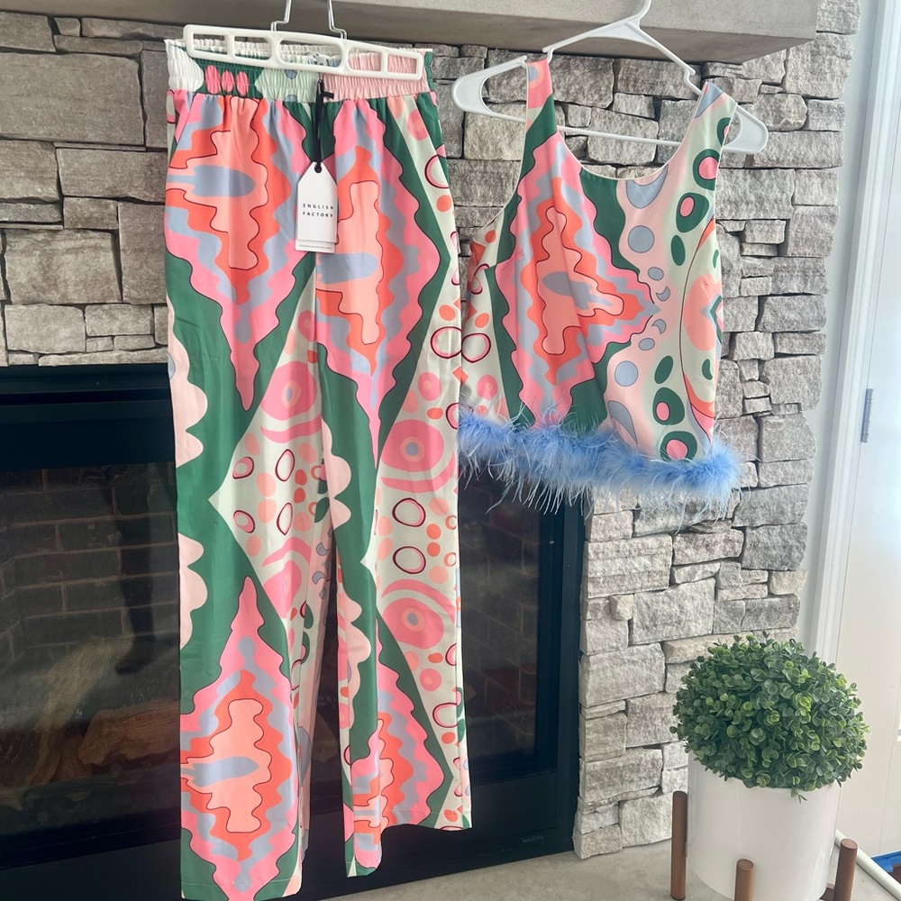 English Factory Multicolor Abstract Set